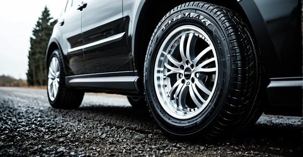 Tout savoir sur les pneus tracmax : performance et rapport qualité-prix